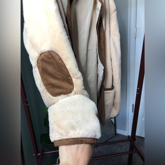 Women’s Fancy Faux Suede and Furry Bomber Jacket Size M - Picture 4 of 8